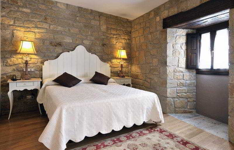 Hotel El Peiron Sos del Rey Católico Habitación foto